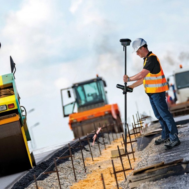 GNSS приёмник LEICA GS18T LTE&UHF (минимальный) GNSS приёмник LEICA GS18T LTE&UHF (минимальный)