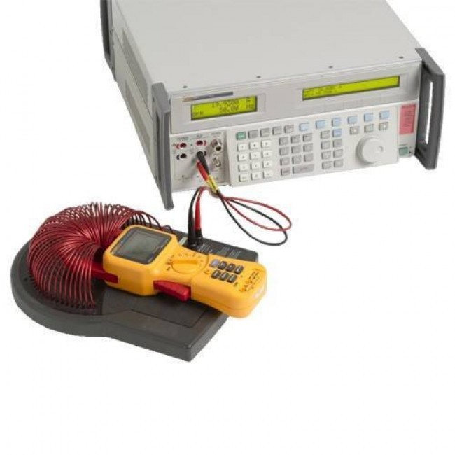 Калибратор для нескольких приборов Fluke 5502A/3 240